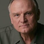 บิลล์ สมิโตรวิช (Bill Smitrovich)