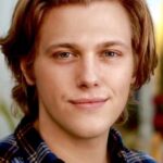 เบลค เบิร์ต (Blake Burt)