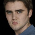 คาเมรอน ไบรท์ (Cameron Bright)