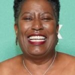 คาร์ลีส เบิร์ค (Carlease Burke)