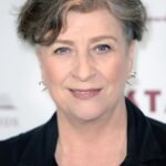 แคโรไลน์ เควนติน (Caroline Quentin)