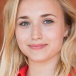 โคลเอ้ โจอันเนต์ (Chloé Jouannet)