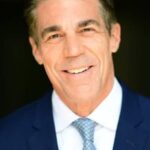 คริส ฟาวเลอร์ (Chris Fowler)