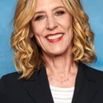 คริสติน ลาห์ติ (Christine Lahti)