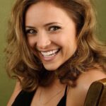 คริสติน ลาคิน (Christine Lakin)