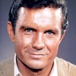 คลิฟฟ์ โรเบิร์ตสัน (Cliff Robertson)