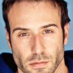 โคบี้ ไรอัน แมคลาฟลิน (Coby Ryan McLaughlin)