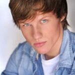 คอนเนอร์ ไวล์ (Connor Weil)