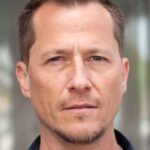 คอริน เนเมค (Corin Nemec)