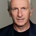 คริสปิน เล็ตส์ (Crispin Letts)