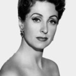 ดาเนียล ดาร์ริเออซ์ (Danielle Darrieux)