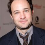 แดนนี่ สตรอง (Danny Strong)