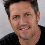 เดวิด แม็คคอนเนลล์ (David McConnell)