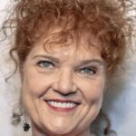 เดบรา คริสตอฟเฟอร์สัน (Debra Christofferson)