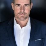 เดเร็ค ฟิลลิปส์ (Derek Phillips)