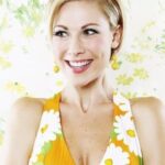 เดซี่ ลิดิค (Desi Lydic)