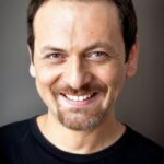 เดฟริม ออซเดอร์ อากิน (Devrim Özder Akın)