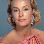 ไดน่า เมอร์ริล (Dina Merrill)