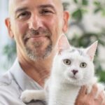 ดร. บรูซ คอร์นรีช (Dr. Bruce Kornriech)