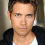 ดรูว์ ซีลีย์ (Drew Seeley)