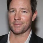 เอ็ดเวิร์ด เบิร์นส์ (Edward Burns)