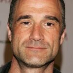 เอเลียส โคเทียส (Elias Koteas)