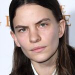 เอเลียต ซัมเนอร์ (Eliot Sumner)
