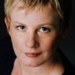 เอลิซาเบธ ซอนเดอร์ส (Elizabeth Saunders)