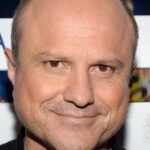 เอนริโก้ โคลันโตนี (Enrico Colantoni)