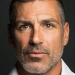 เอริค เอเตบาริ (Eric Etebari)