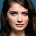อีฟ ฮิวสัน (Eve Hewson)