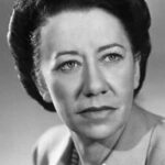 ฟลอร่า ร็อบสัน (Flora Robson)