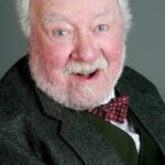 เฟรดดี้ โจนส์ (Freddie Jones)