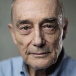 การ์ริค ฮากอน (Garrick Hagon)