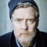 เกล็น ฮันซาร์ด (Glen Hansard)