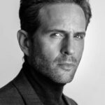 เกล็นน์ โฮเวอร์ตัน (Glenn Howerton)