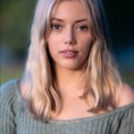 เกรซ แวน ดีน (Grace Van Dien)