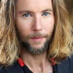 เกร็ก ไซเปส (Greg Cipes)