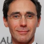 กาย เฮนรี่ (Guy Henry)