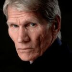 แฮงค์ สโตน (Hank Stone)