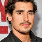 เฮนรี่ ซาก้า (Henry Zaga)