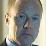 ฮิวจ์ ไซมอน (Hugh Simon)