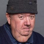 เอียน แม็คไนซ์ (Ian McNeice)