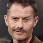 เจมส์ แบดจ์ เดล (James Badge Dale)