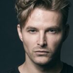 เจมส์ เพรสตัน (James Preston)