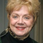 เจเน็ต แครอลล์ (Janet Carroll)