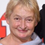 จานีน ดูวิตสกี้ (Janine Duvitski)