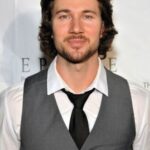 เจสัน โทเบียส (Jason Tobias)