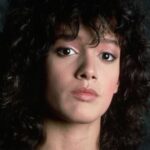 เจนนิเฟอร์ บีลส์ (Jennifer Beals)