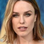 เจสสิก้า แม็คนามี (Jessica McNamee)